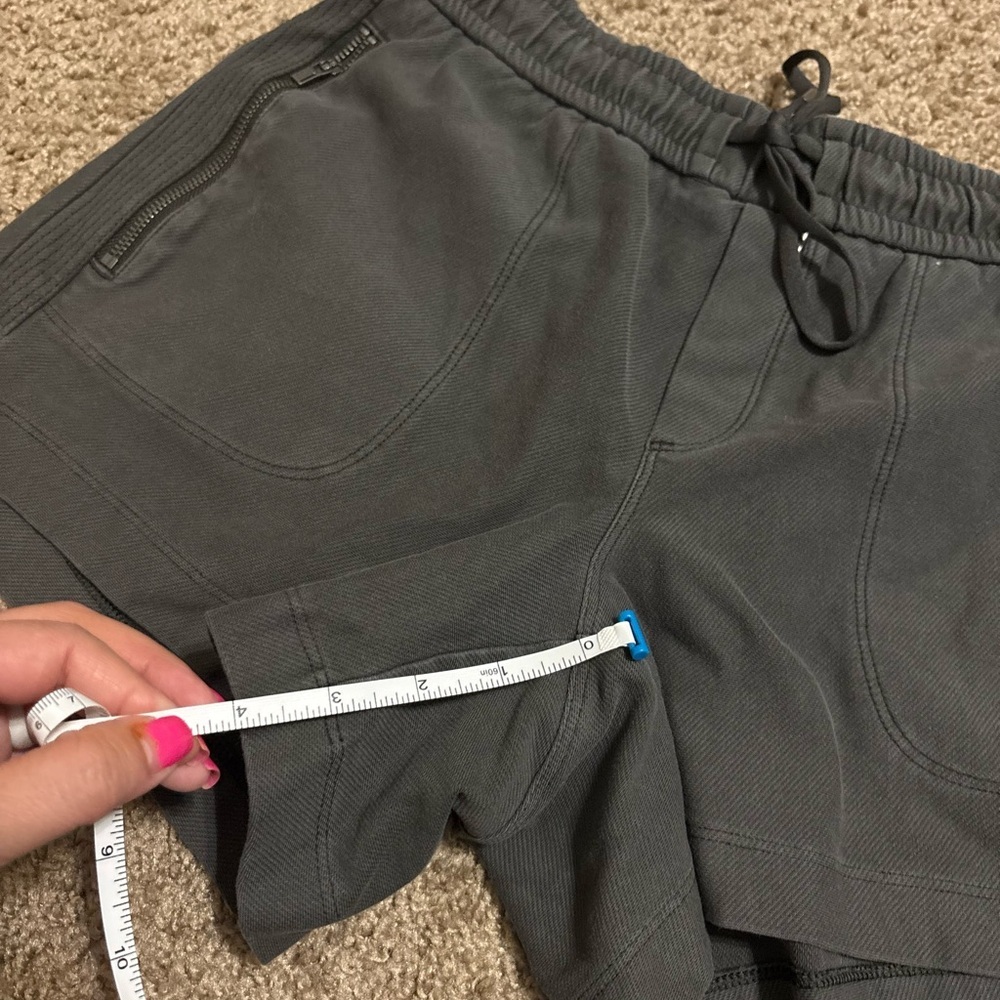 Athleta Shorts Size 0 - Picture 2 of 6